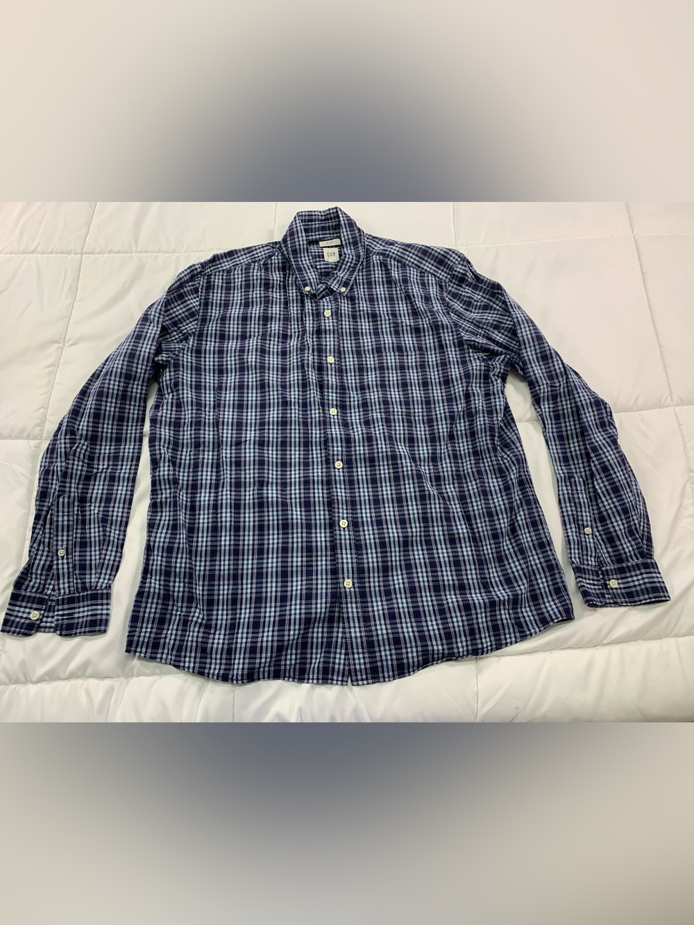 Pre-loved gap button up long sleeve shirt size XL